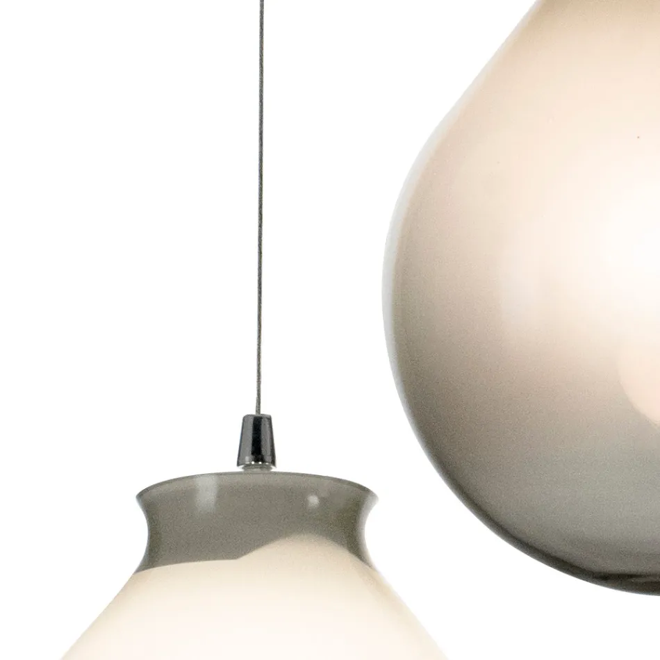 Lustre de três luzes com base redonda em vidro fosco, fabricado na Itália - Irida Viadurini
