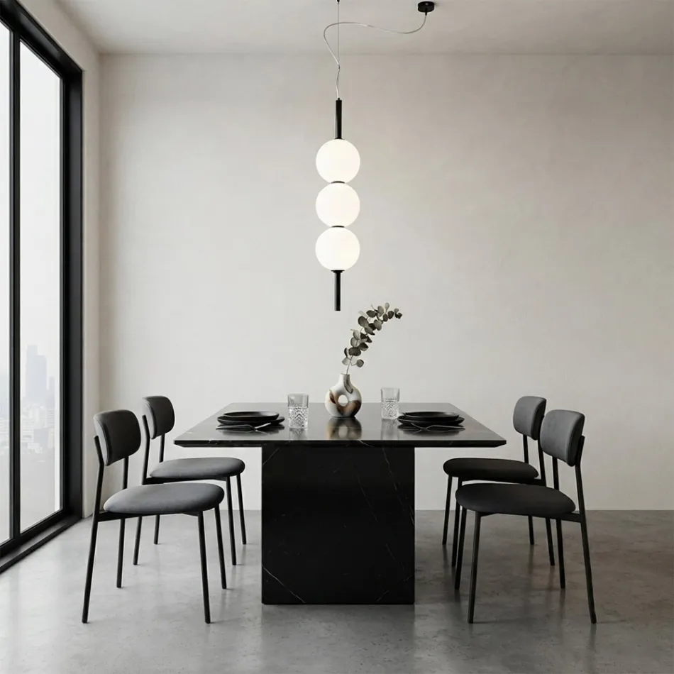 Lumira - Lustre vertical de três luzes em vidro revestido, fabricado na Itália. Viadurini