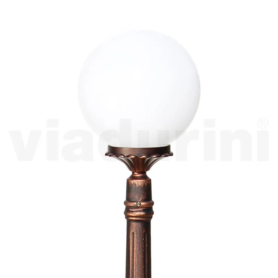 Candeeiro de rua de 145 cm de altura em acrílico preto e alumínio fabricado na Itália - Trovanero Viadurini