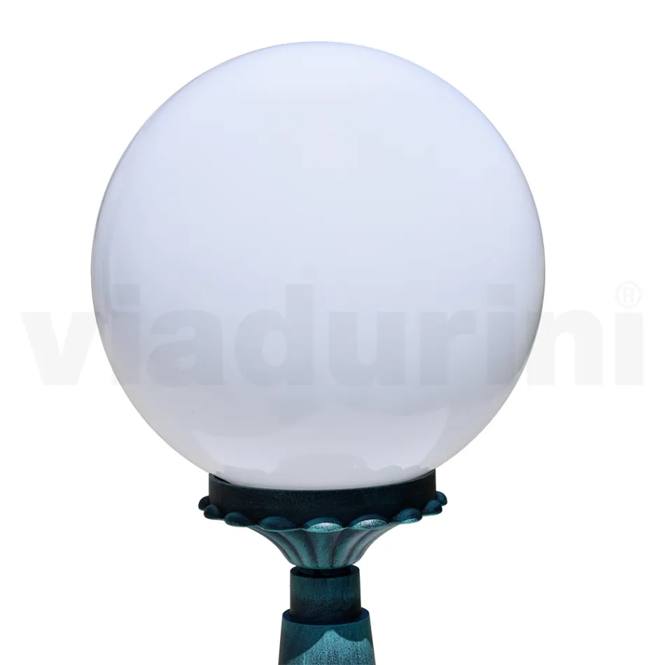 Candeeiro de rua de 47 cm de altura em acrílico preto e alumínio fabricado na Itália - Trovanero Viadurini