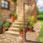 Lâmpada de jardim vintage em alumínio e latão fabricado na Itália - Adela Viadurini