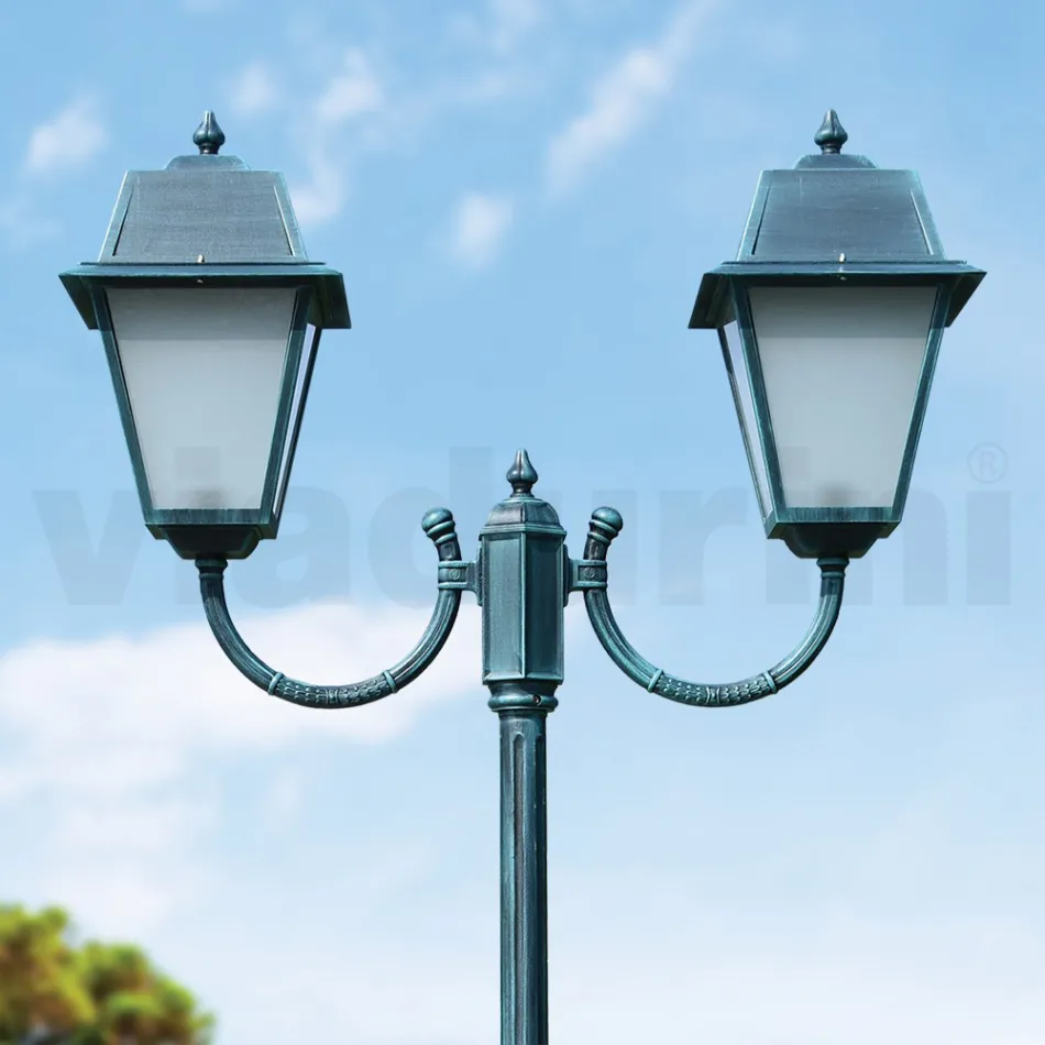 Poste de luz vintage com 2 luzes em alumínio e vidro fabricado na Itália - Doroty Viadurini