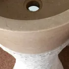 Lavatório de coluna branca em pedra natural Iris, peça única Viadurini