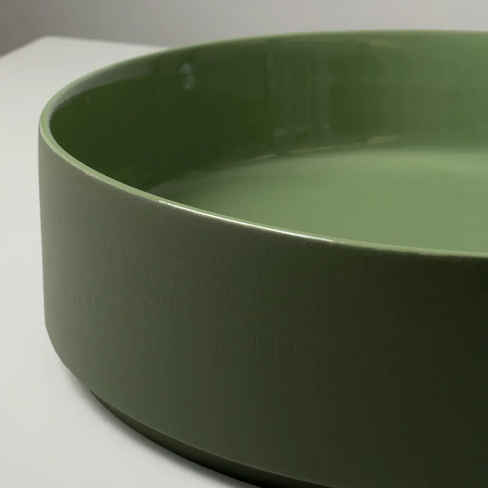 Lavatório de bancada Halo em porcelanato torneado à mão, fabricado na Itália. Viadurini