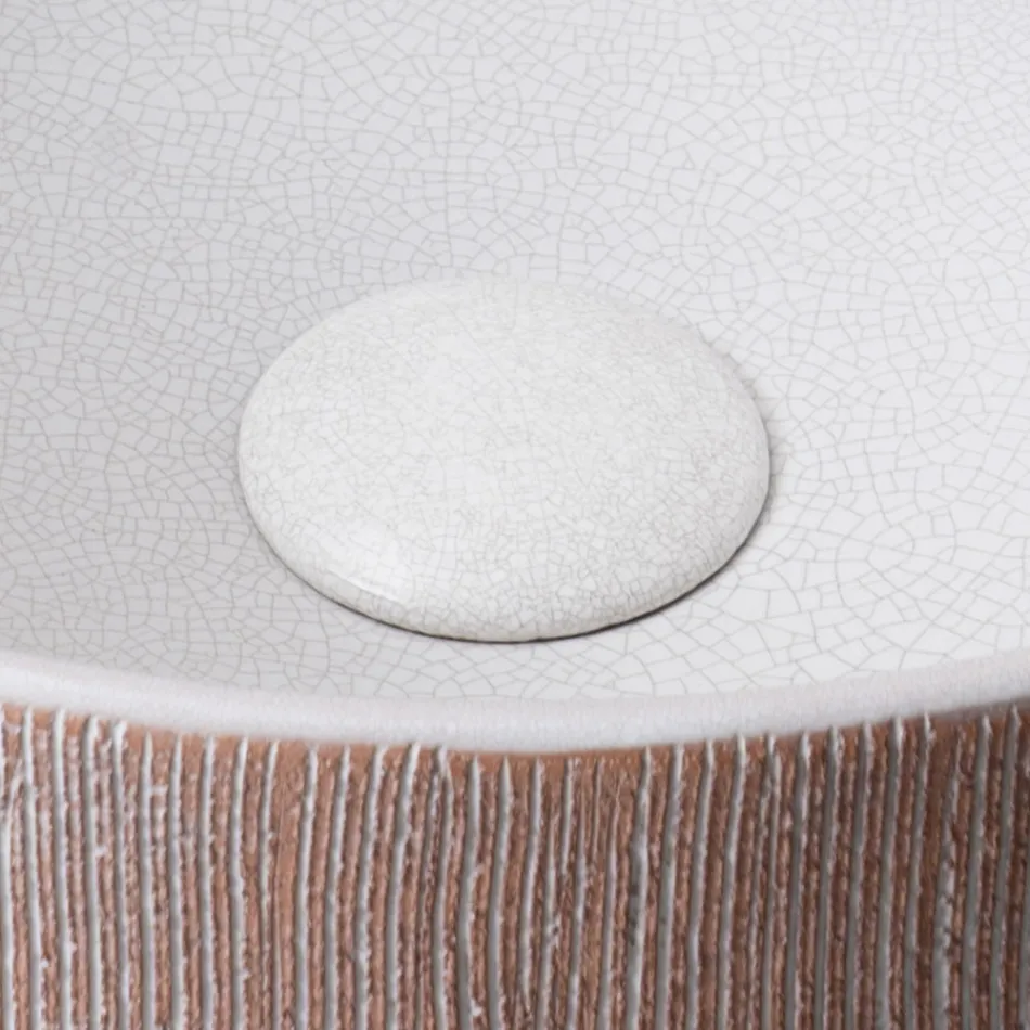 Lavatório de bancada Balance, em terra vermelha natural, com acabamento manual. Viadurini