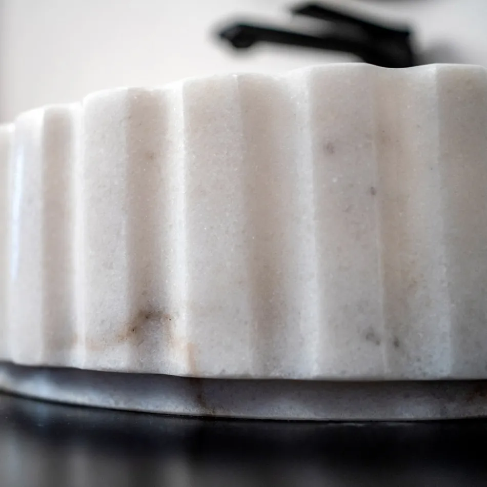 Lavatório de bancada oval para banheiro em mármore branco - Cunzite Viadurini