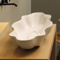 Bacia de cerâmica branca Cubo, feita em design moderno Itália