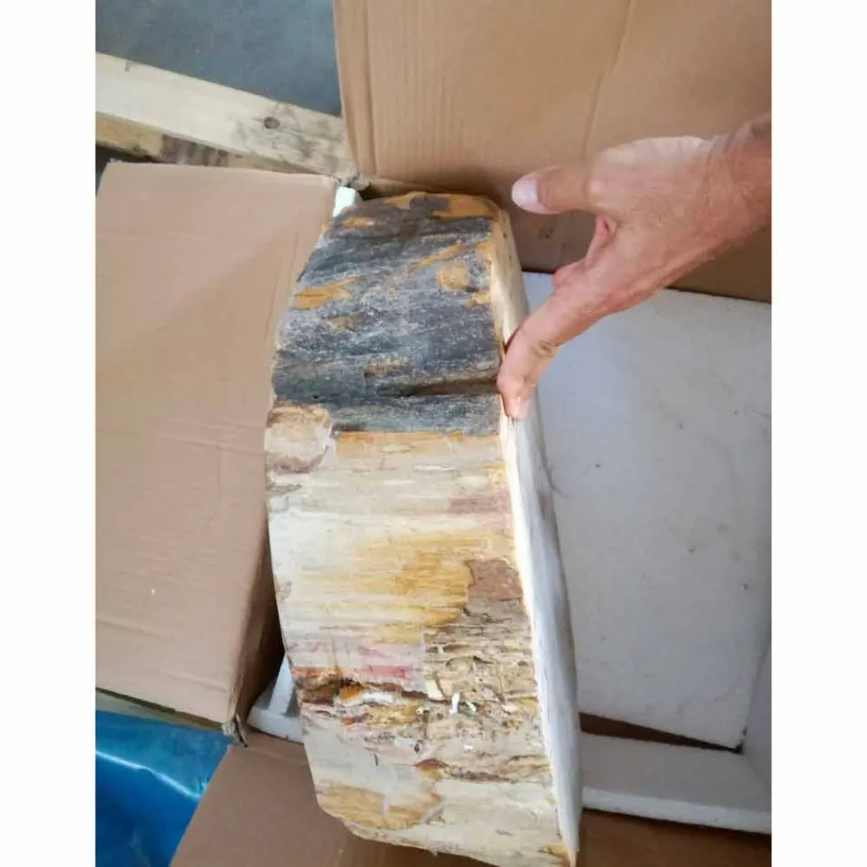 Lavatório de madeira Sola fúnebre de pedra de ganso Viadurini