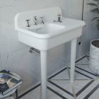 Lavatório de banheiro assimétrico de cerâmica com apoio para objetos - Giusy Viadurini