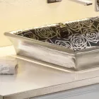 Pia semi-recesso em argila moderna fogo decorado à mão na Itália, Guido Viadurini