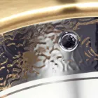 Lavatório de undercounter barroco em argila de fogo e platina feita na Itália, Egeu Viadurini