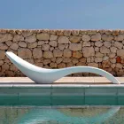 Chaise longue de design moderno em polietileno colorido - Cloe by Myyour Viadurini