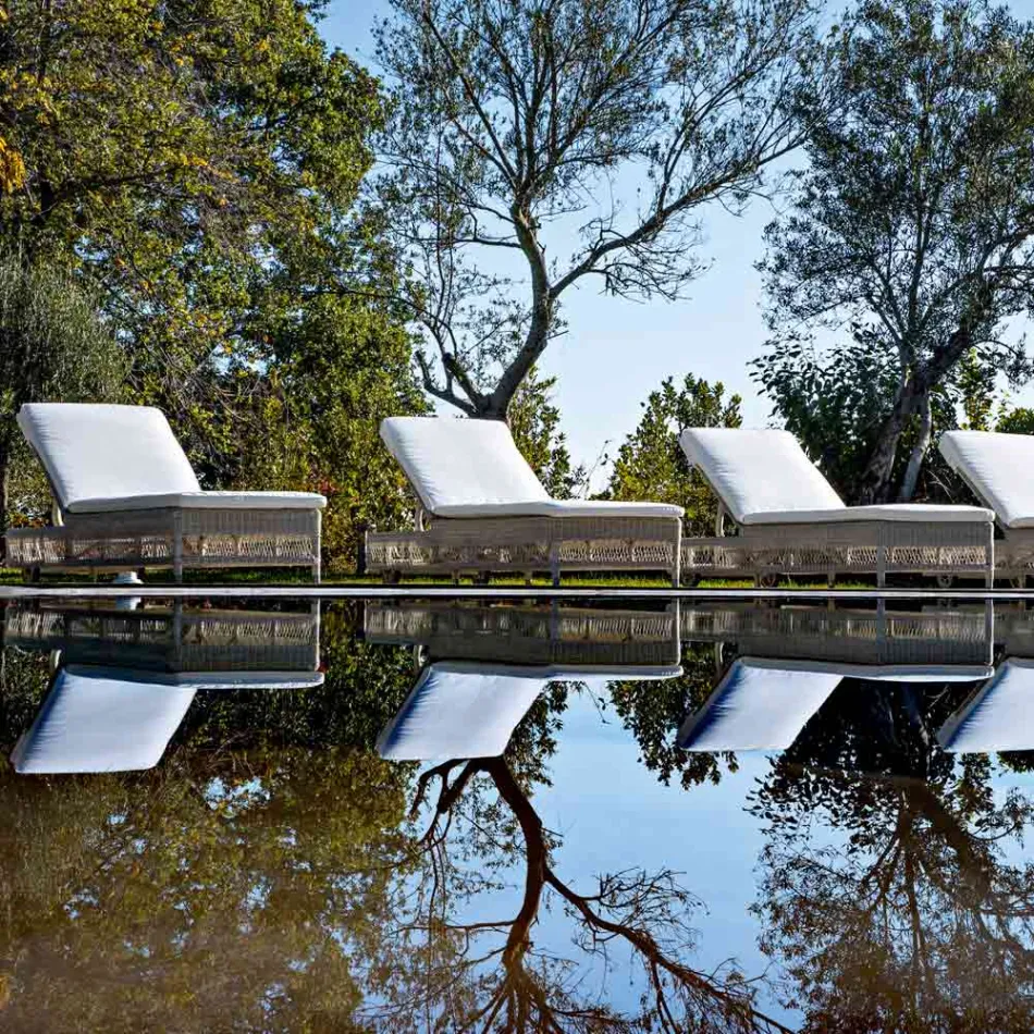 Espreguiçadeira ao ar livre com rodas em polyrattan tecido à mão - Gigi Viadurini