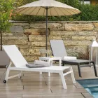 Espreguiçadeira de exterior em alumínio e textilene com 2 rodas - Fato Viadurini