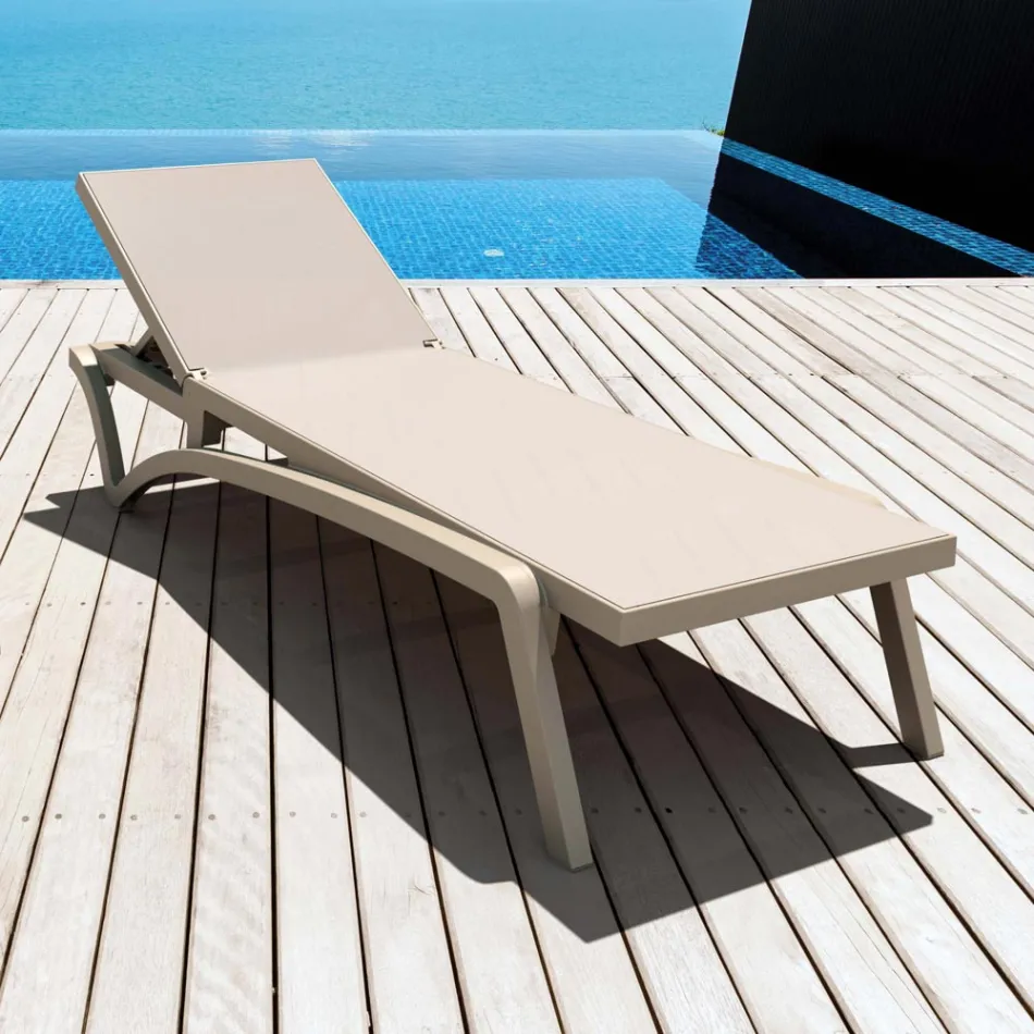 Espreguiçadeira de jardim empilhável de polipropileno e têxtil colorido - Artelia Viadurini