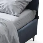 Cama de casal 160x190 com almofadas que envolvem toda a cabeceira - Charme Viadurini
