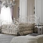 Cama de casal com travesseiros, colchão e 2 mesas de cabeceira Fabricado na Itália - Natural Viadurini
