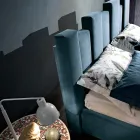 Cama de casal estofada moderna de alta qualidade em azul ou cinza - Kenzo Viadurini