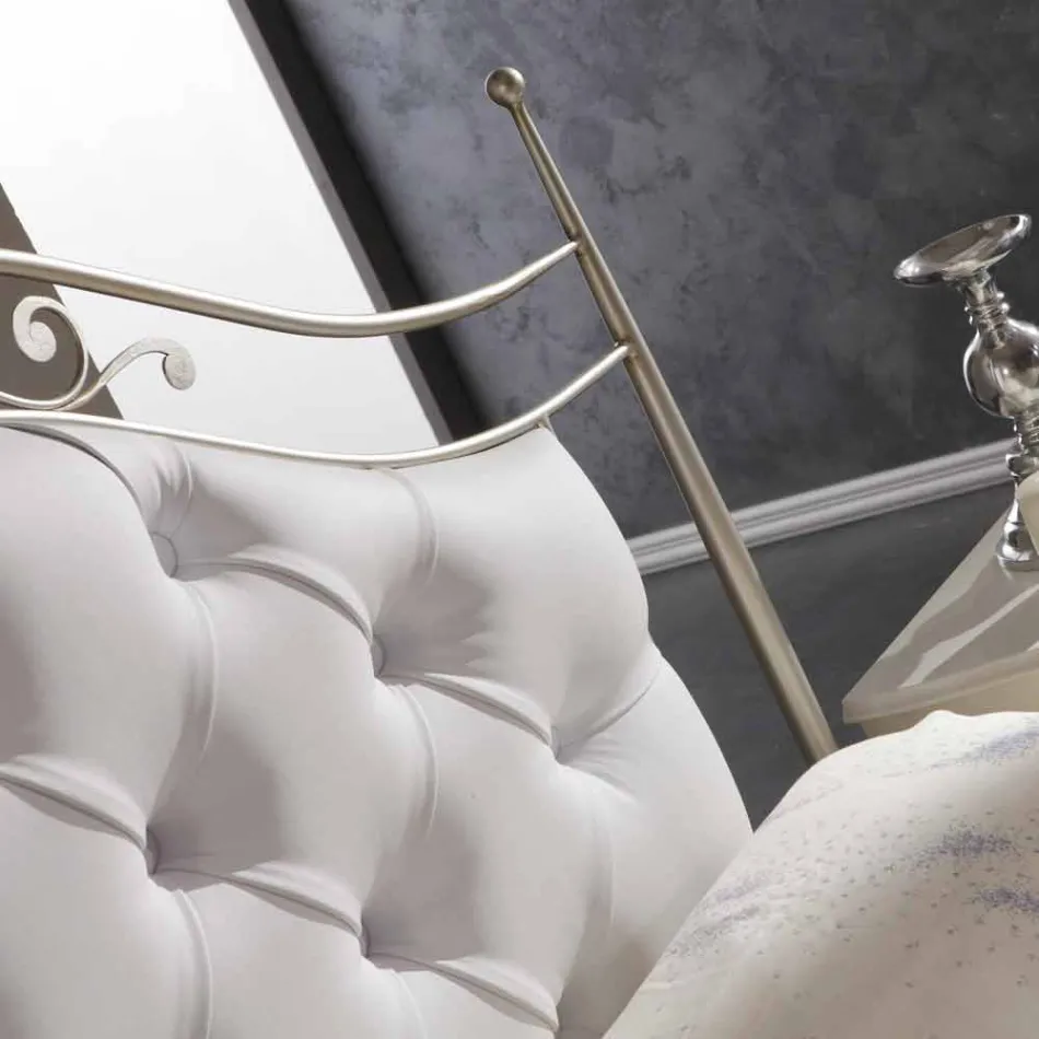 Cama de casal estofada artesanal em ferro maciço Gracie Viadurini