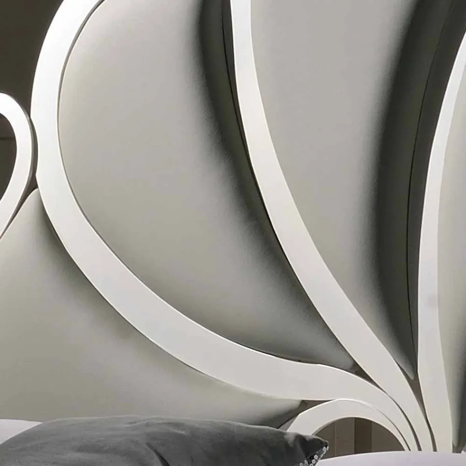 Cama de casal estofada com cristais de ferro Kimberly Viadurini