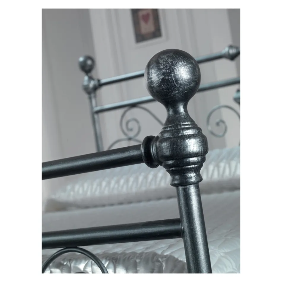 Cama de Casal em Ferro Tubular Preto Prata Fabricado na Itália - Geometria Viadurini