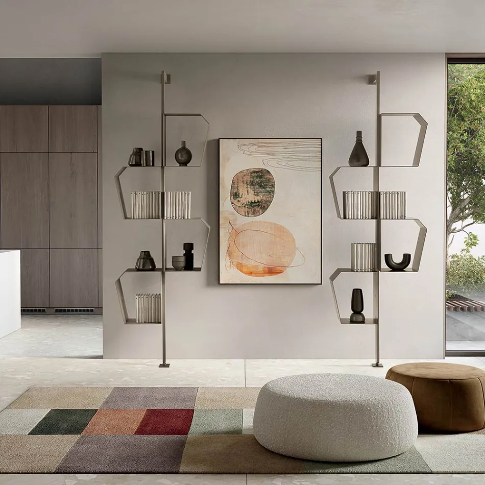 Estante de metal pintado com pés ajustáveis, fabricada na Itália - Fernanda Viadurini