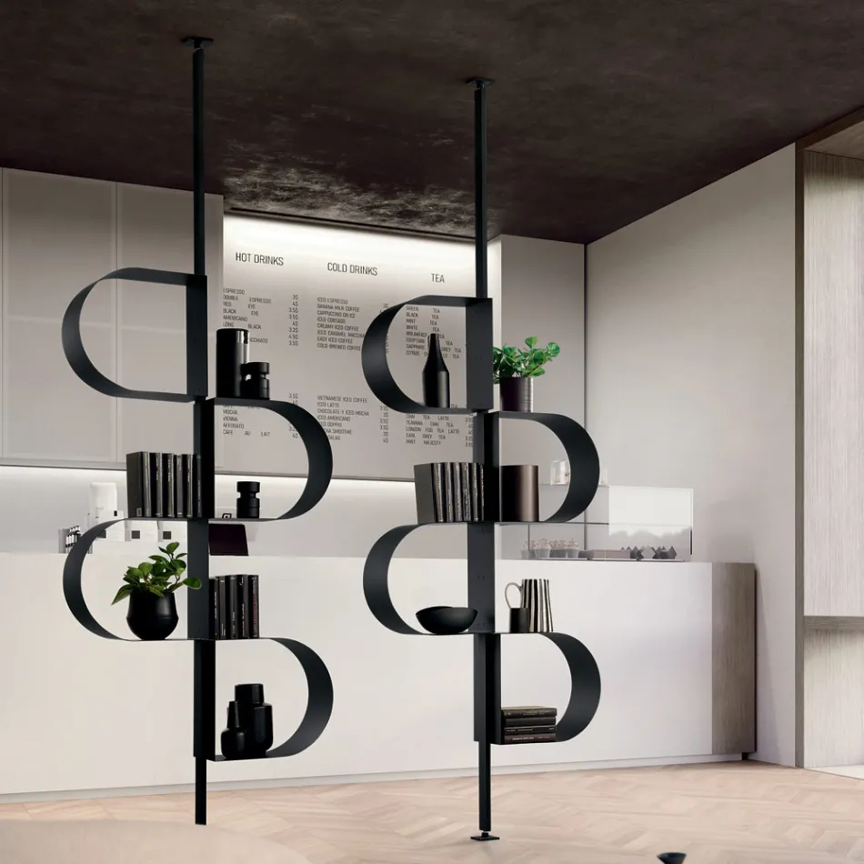 Estante vertical Fatima em metal pintado com pés ajustáveis. Viadurini