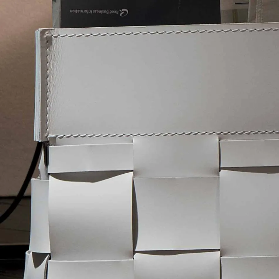 Porta-revistas de couro Lory design de parede, fabricada na Itália Viadurini