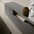 Aparador de chão Miral em melamina com design linear, fabricado na Itália. Viadurini