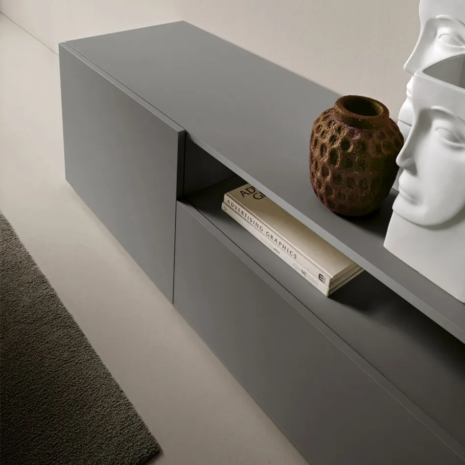 Aparador de chão Miral em melamina com design linear, fabricado na Itália. Viadurini