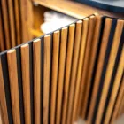 Armário de banheiro feito à mão em teca maciça e mogno - Heliconia Viadurini