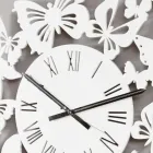 Relógio de parede Design moderno em madeira colorida, decorado com borboletas - Papilio Viadurini