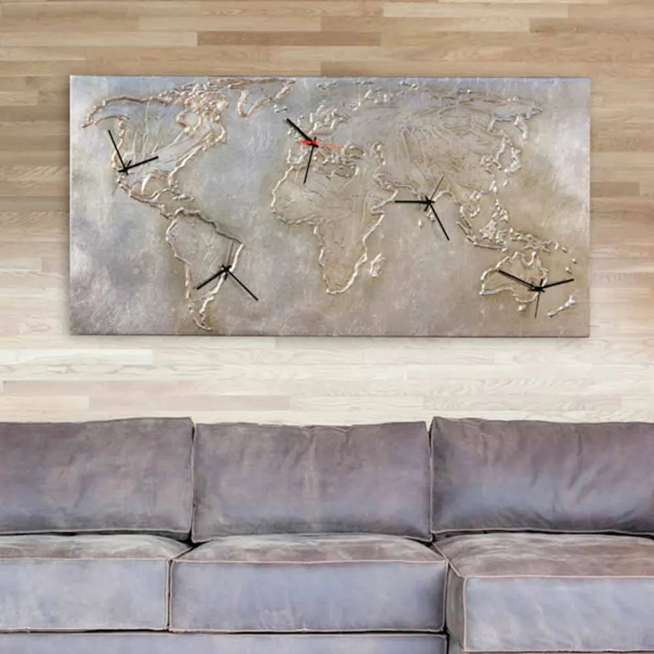 Relógio moderno com cinco quadrantes representando o mundo Miles Viadurini