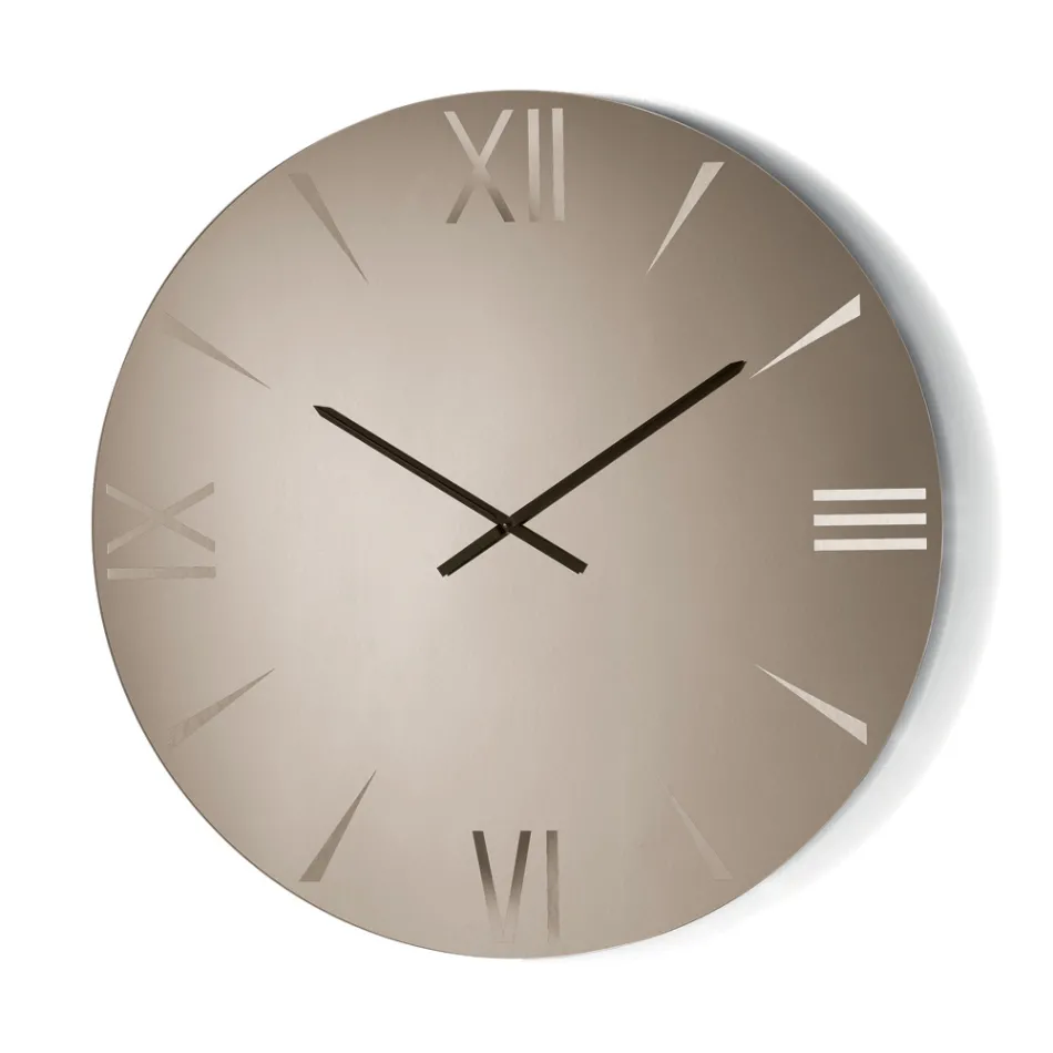 Relógio redondo de vidro espelhado com números gravados a laser - Clelia Viadurini