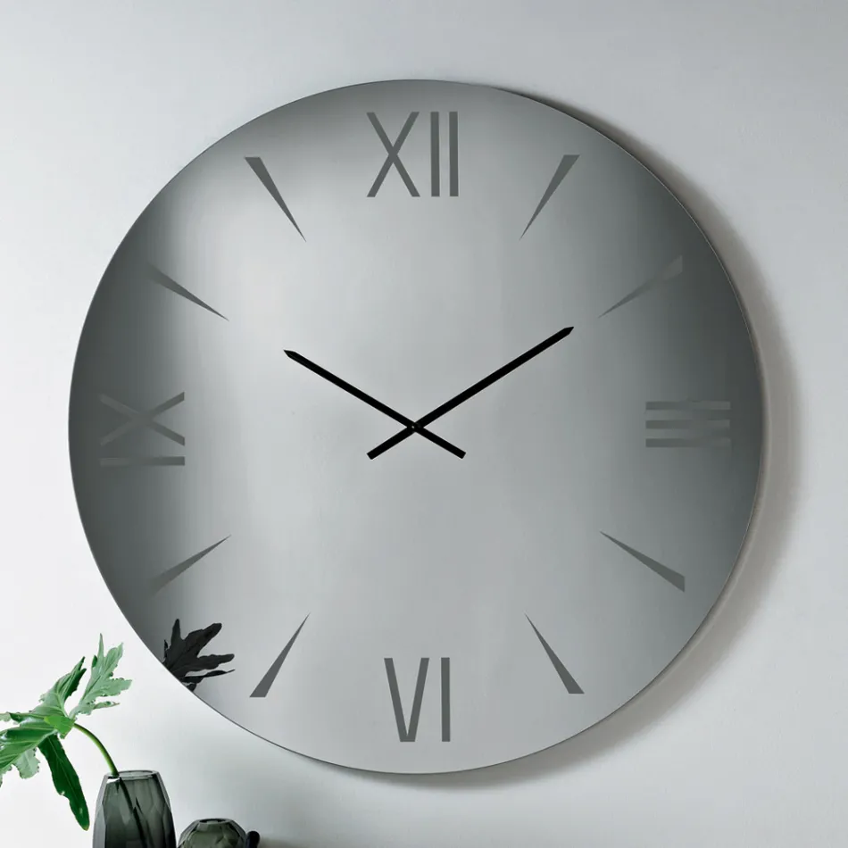 Relógio redondo de vidro espelhado com números gravados a laser - Clelia Viadurini