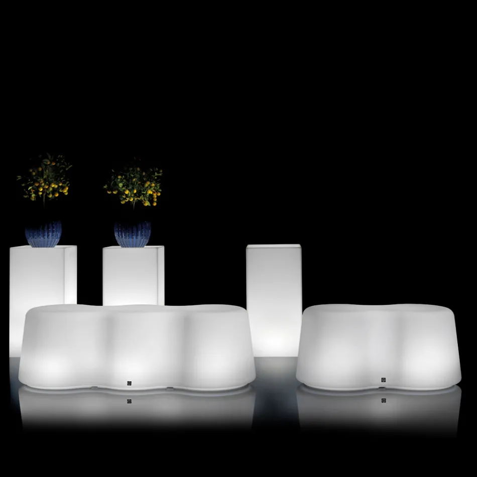 Banco luminoso exterior ondulado em polietileno fabricado na Itália - Brenda Viadurini