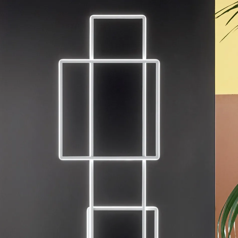 Candeeiro de pé LED de design em ouro ou metal pintado de prata - formal Viadurini