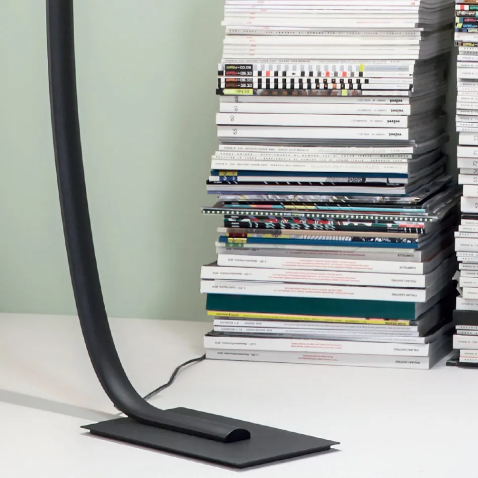 Candeeiro de pé LED regulável moderno em metal preto, dourado ou branco - gôndola Viadurini