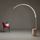 Luminária de chão moderna com luz LED regulável em metal pintado - Picea Viadurini