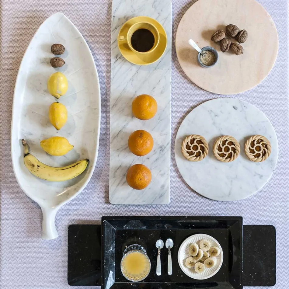 Prato redondo de queijo em mármore branco ou preto fabricado na Itália - Kirby Viadurini