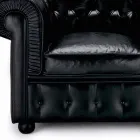 Poltrona Clássica Coberta de Couro com Pés de Madeira Made in Italy - Idra Viadurini