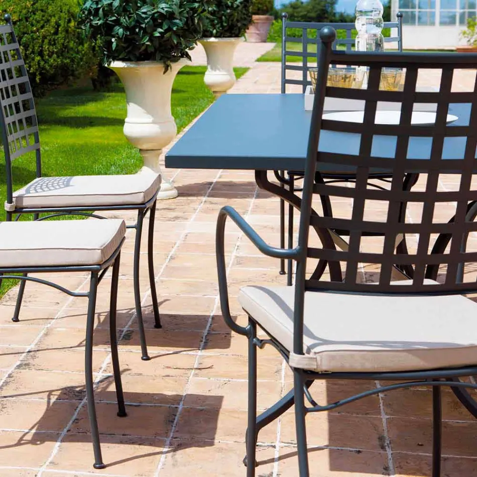 Poltrona de metal empilhável para exterior, fabricada na Itália, 4 peças - Pira Viadurini