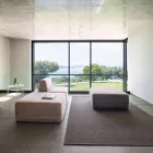 Poltrona de sala quadrada estofada em tecido made in Italy - Lilium Viadurini