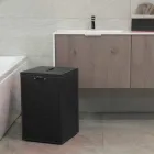 Cesto de roupa de couro com base quadrada David, fabricado na Itália Viadurini