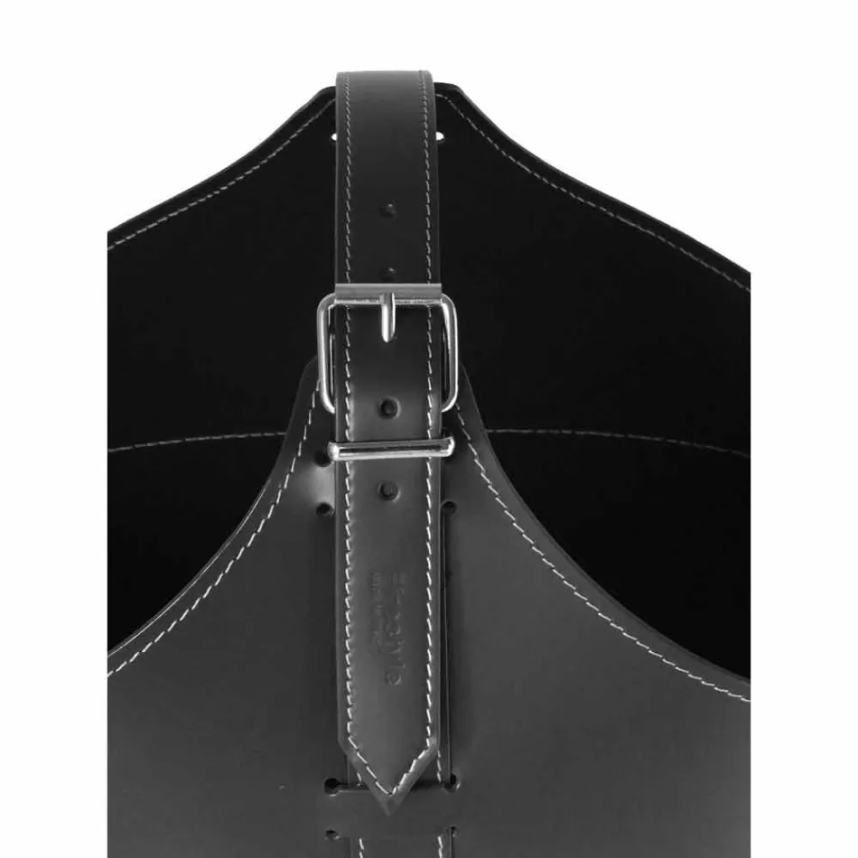 Suporte de lenha para interior com rodas em couro regenerado moderno Fabia Viadurini