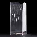 Suporte Design Guarda-chuva em Plexiglass Transparente com Folhas Gravadas - Kanno