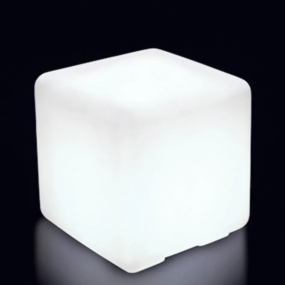 Pufe Mesa de Centro de Jardim em Polietileno Colorido Feito na Itália - Cores Viadurini