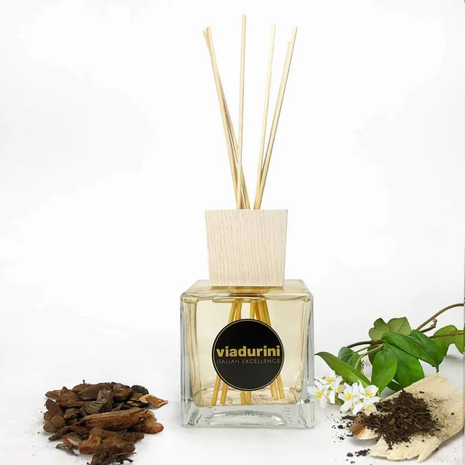 Room Fragrance Oud Wood 500 ml com Sticks - Ventodisardegna Viadurini