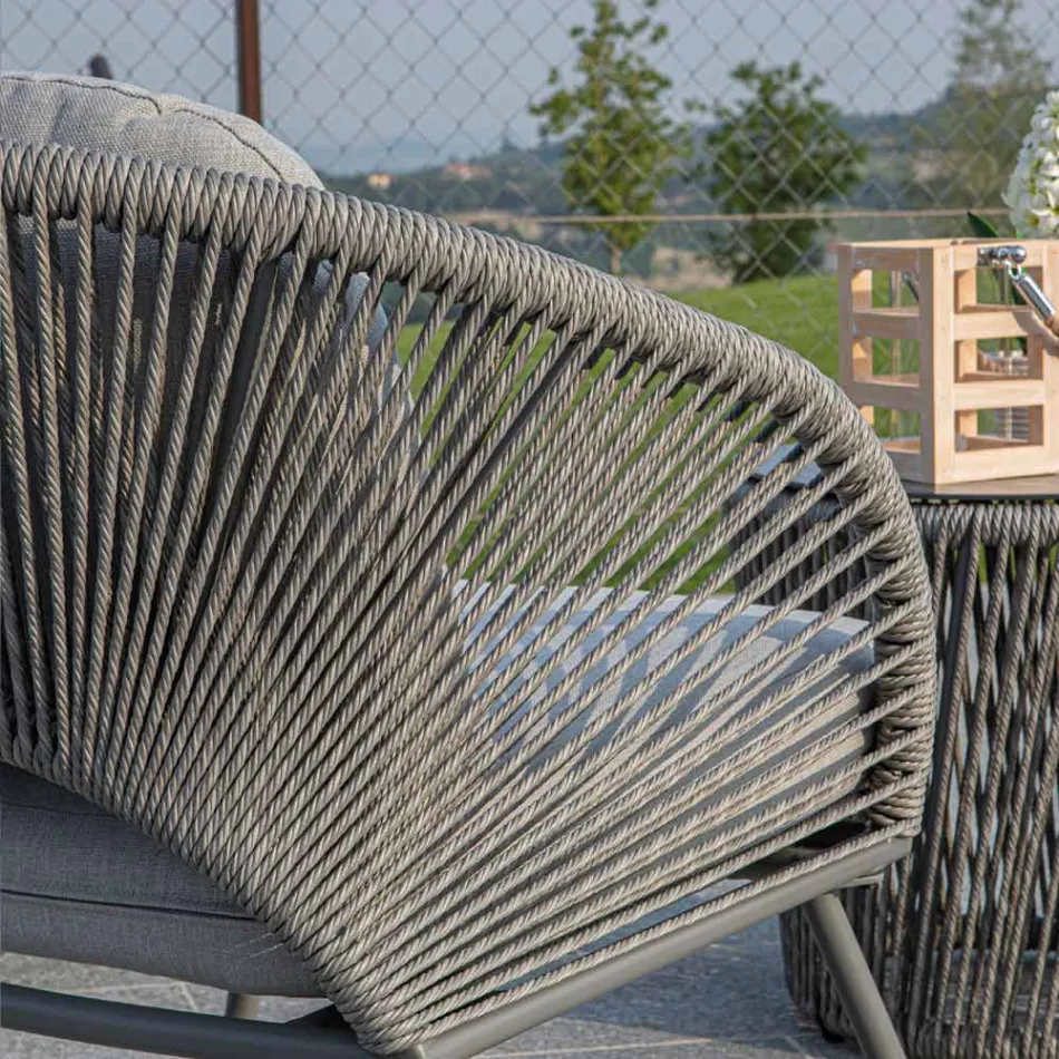 Sala de estar composta por 2 cadeirões com mesa de centro - Suitcase Viadurini