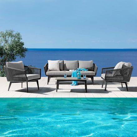 Sala de estar composta por sofá de 2 ou 3 lugares, poltronas e mesa de centro - Elios Viadurini